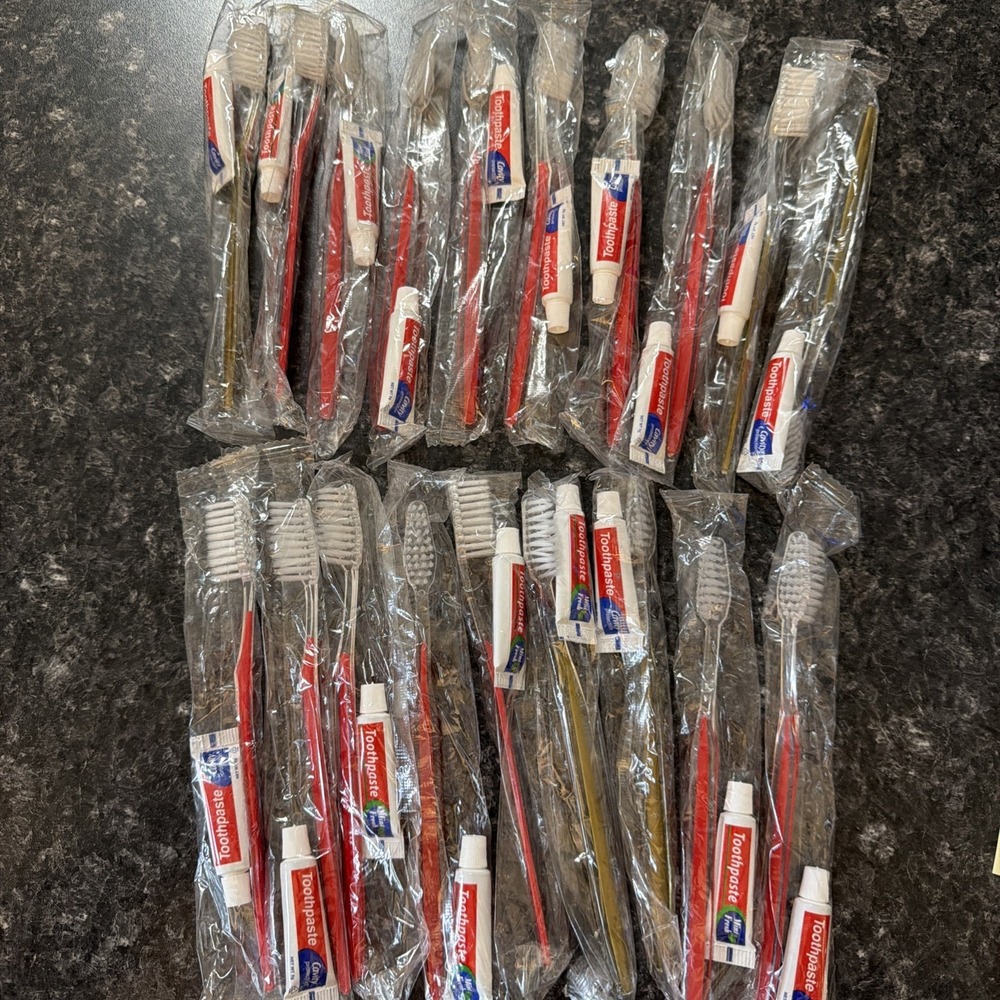 19 Unbranded Toothbrush Lot Sealed With Mini Toothpaste Great For Travel Or Gym